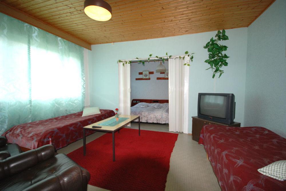Jaemsaen Gasthaus Exterior foto